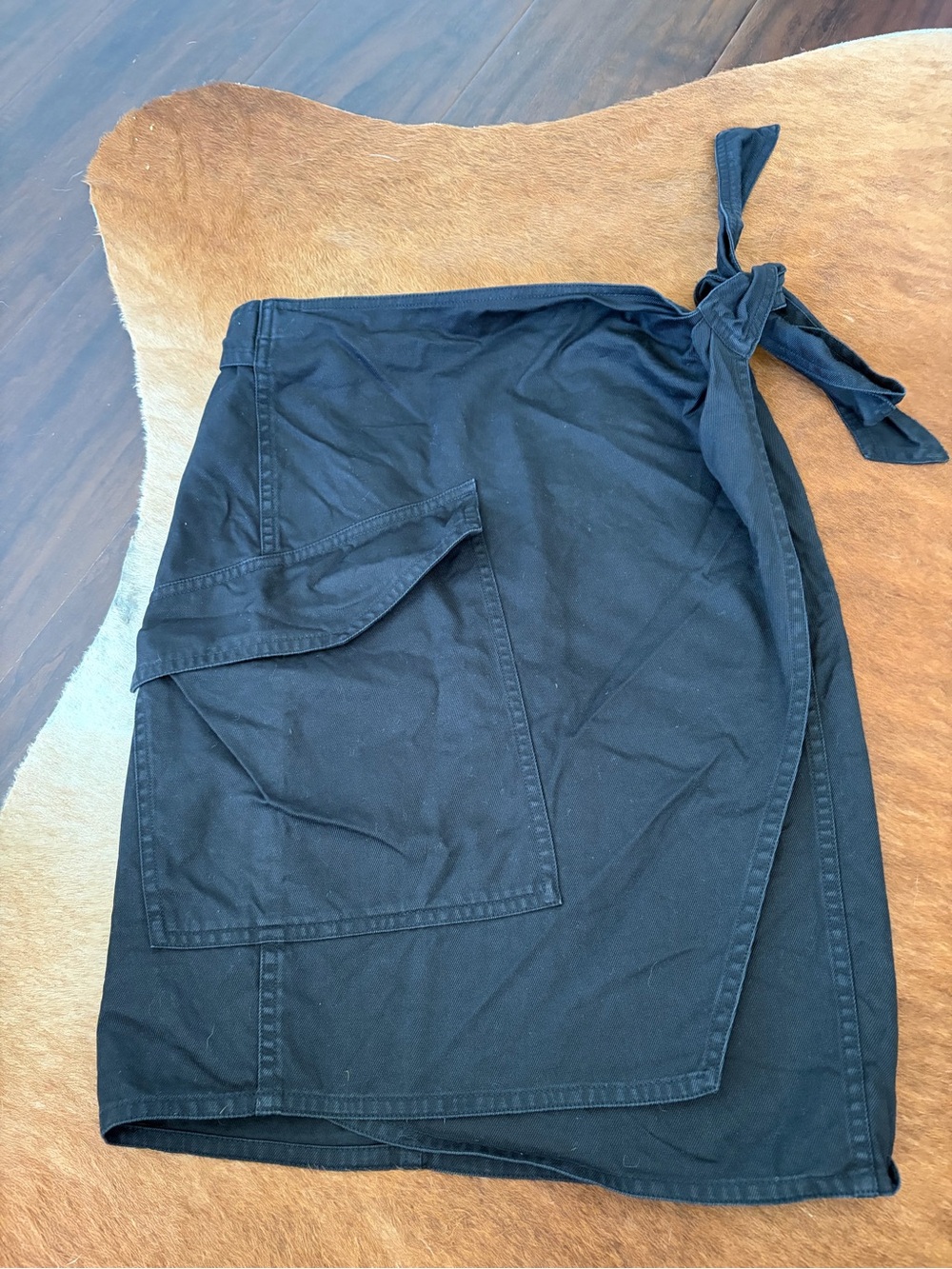Isabel Marant Étoile Black Skirt with Front Pocket Detail